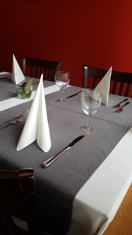Hotel & Restaurant Stadthof グラールス エクステリア 写真
