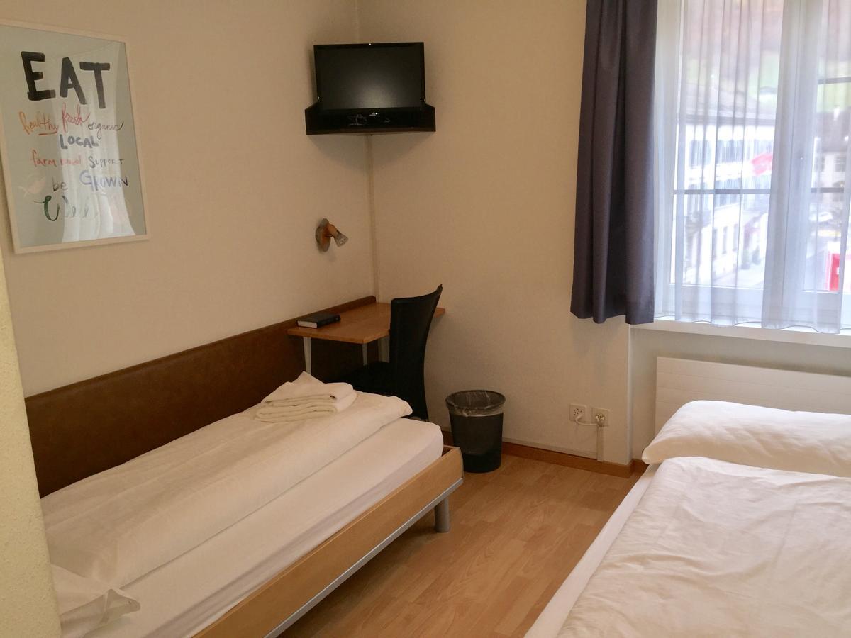 Hotel & Restaurant Stadthof グラールス エクステリア 写真