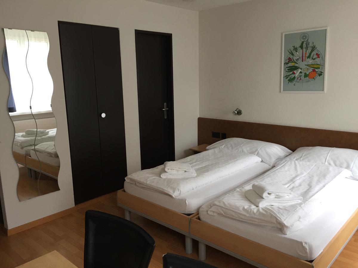 Hotel & Restaurant Stadthof グラールス エクステリア 写真