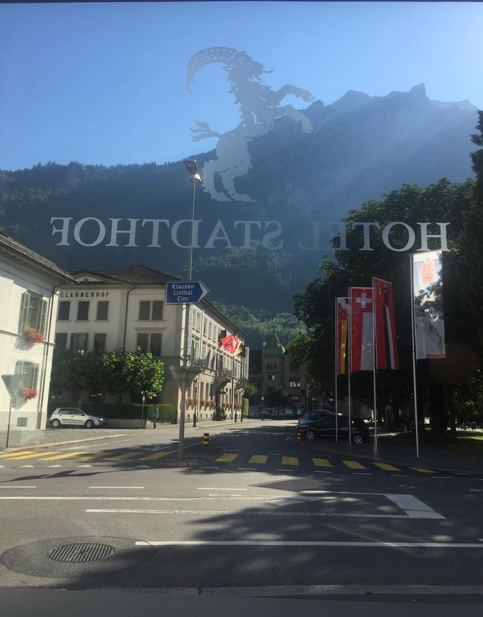 Hotel & Restaurant Stadthof グラールス エクステリア 写真